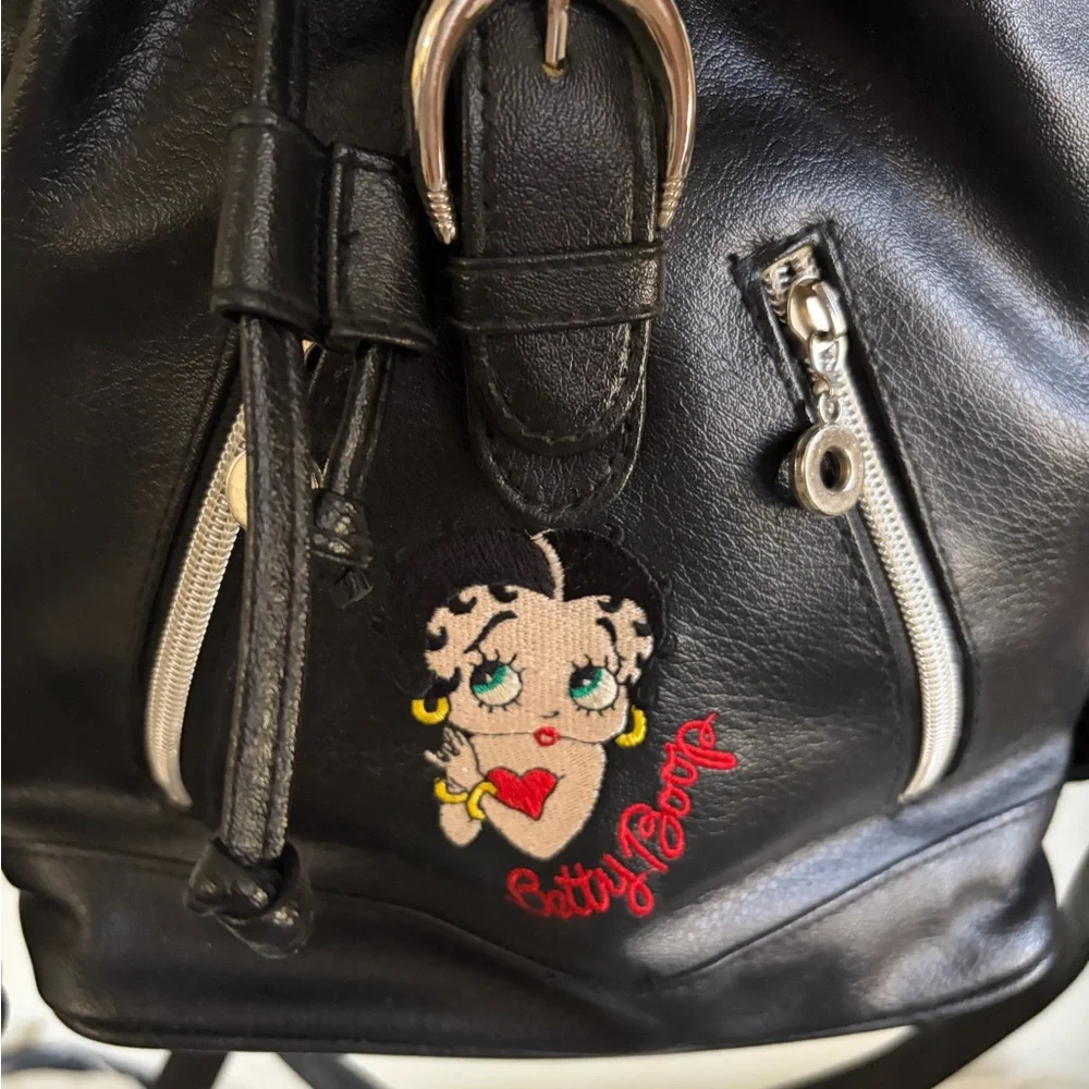 Vintage 1998 Betty Boop Black Faux Leather Backpack Bag - Picture 2 of 4